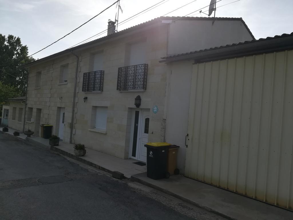 Gite Du Vignoble Sidky Lussac (Gironde) Exterior foto